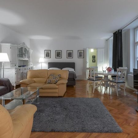 Apartman Carolinum Apartman Prága Kültér fotó