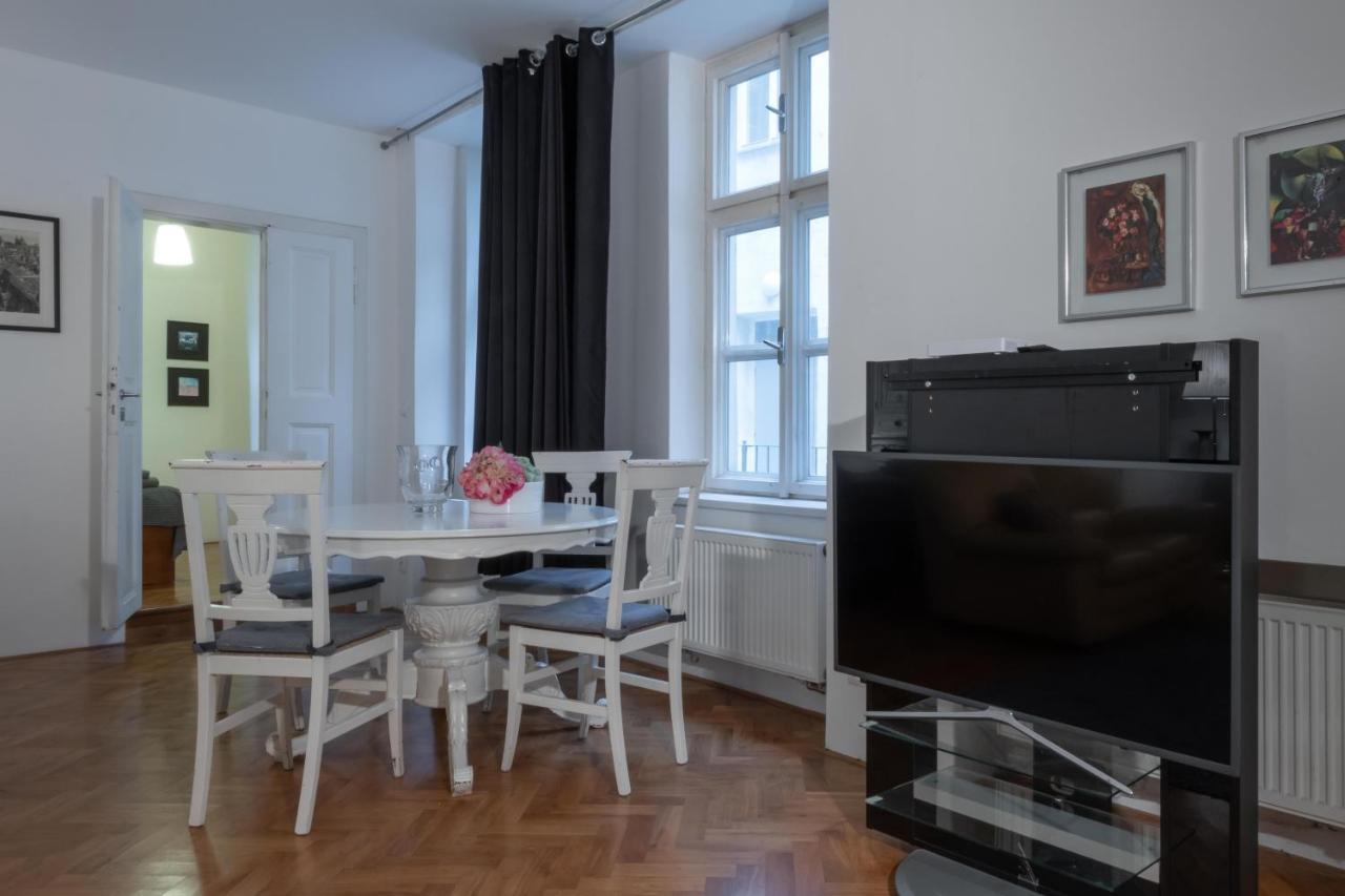 Apartman Carolinum Apartman Prága Kültér fotó