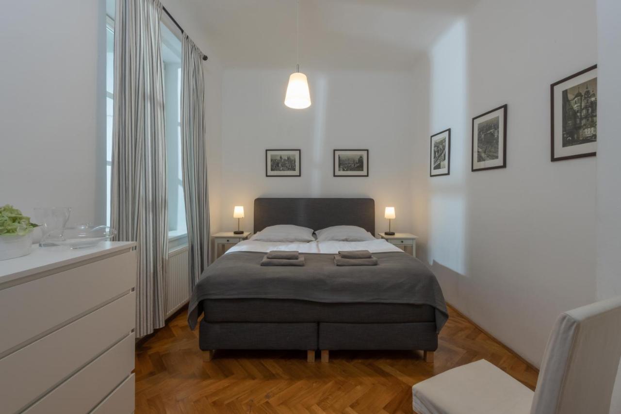 Apartman Carolinum Apartman Prága Kültér fotó