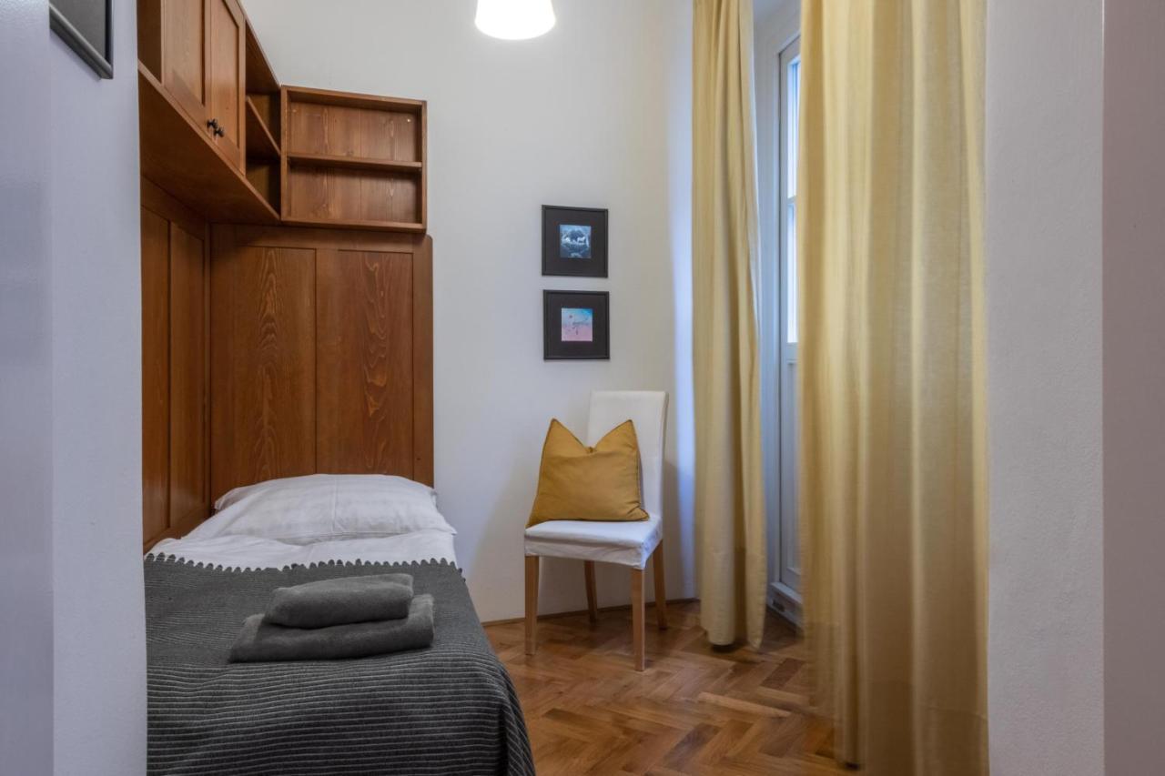 Apartman Carolinum Apartman Prága Kültér fotó