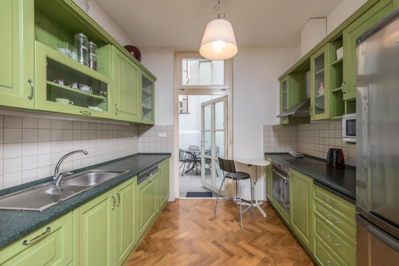 Apartman Carolinum Apartman Prága Kültér fotó